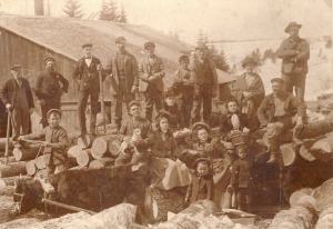 My Bilodeau ancestors on a family picnic, St-Lazare-de-Bellechasse, Quebec